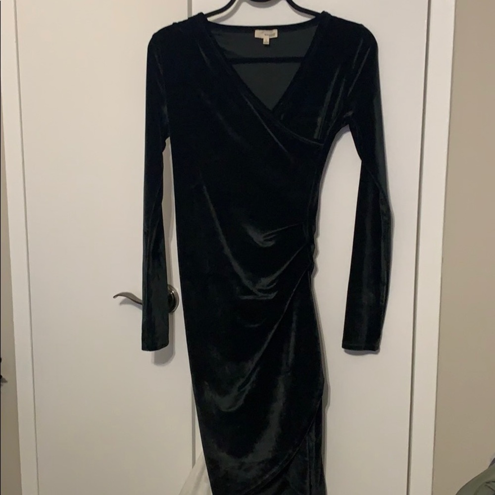 🛍3 for $40🛍Velvet dress